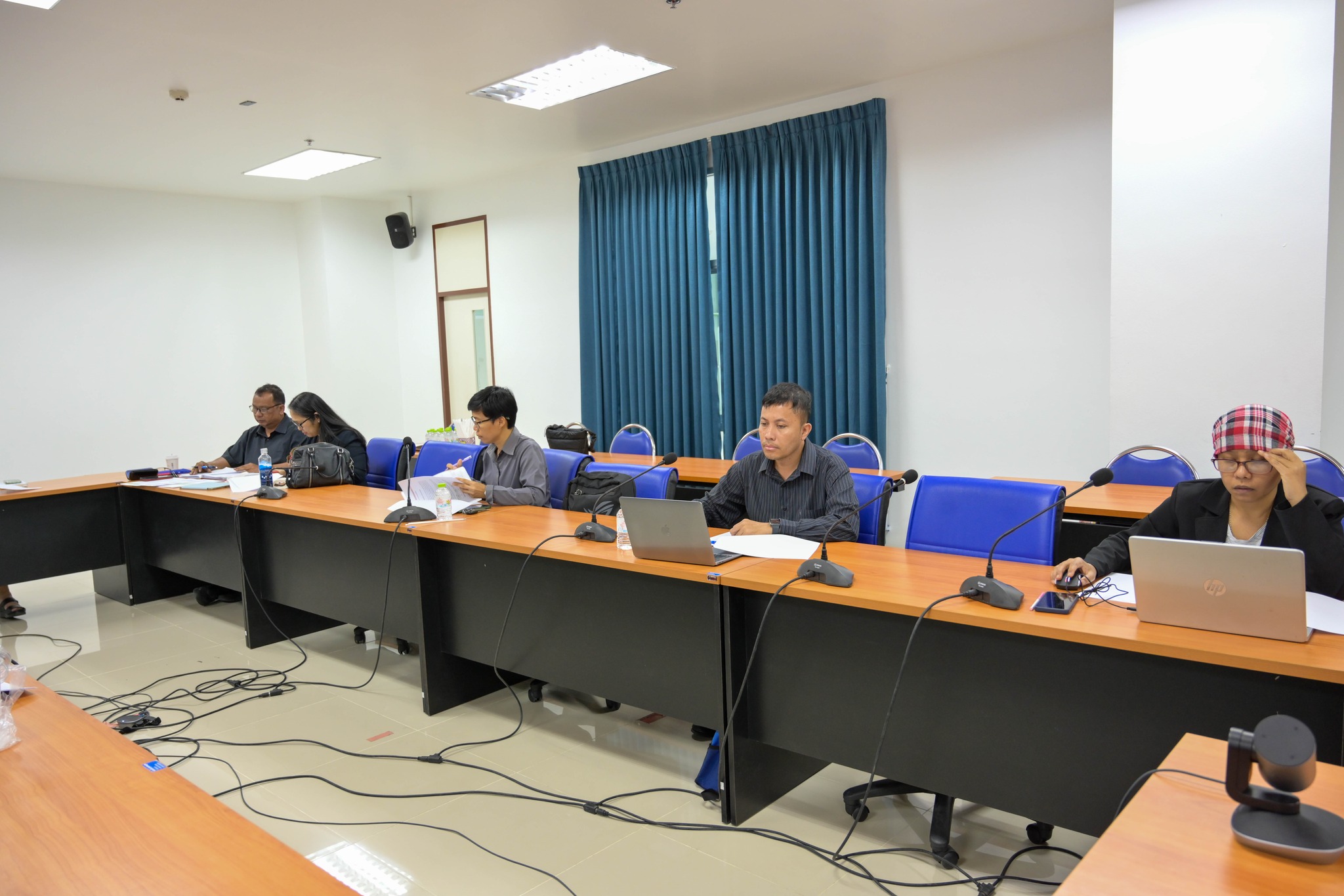 คณะครุศาสตร์ มรภ.นศ. จัดการประชุมบุคลากรประจำคณะ เพื่อพิจารณากำหนดตัว ...
